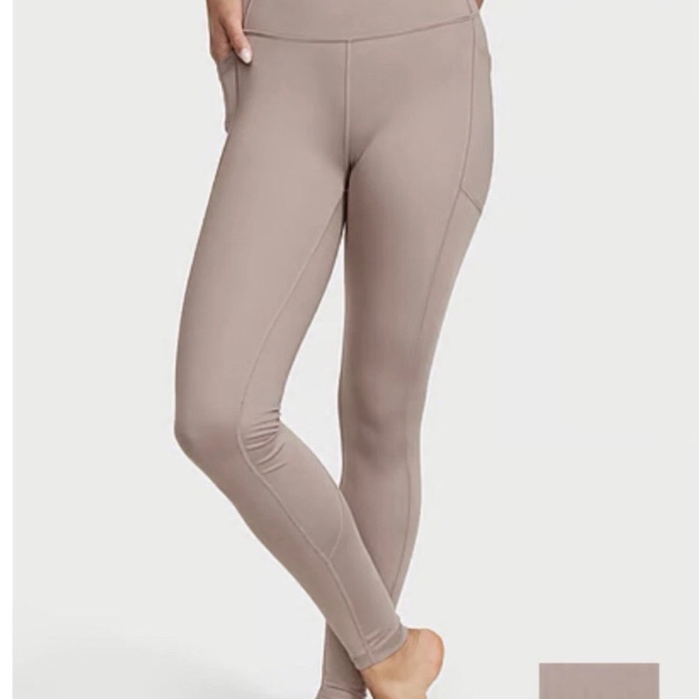 High-Rise Pocket Yoga Leggings in Taupe